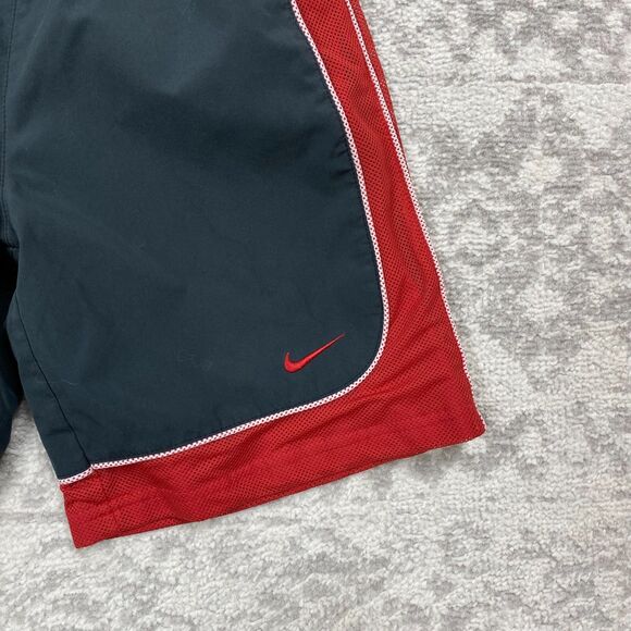 Nike Dri Fit Board Shorts Trophy Gym Youth Shorts Black/Red Shorts Size Small - Picture 2 of 4